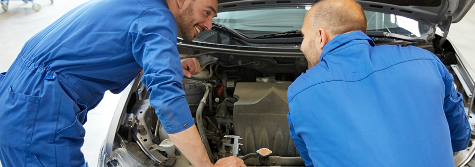 Mechanics doing an MOT on your vehicle - MOT Welling